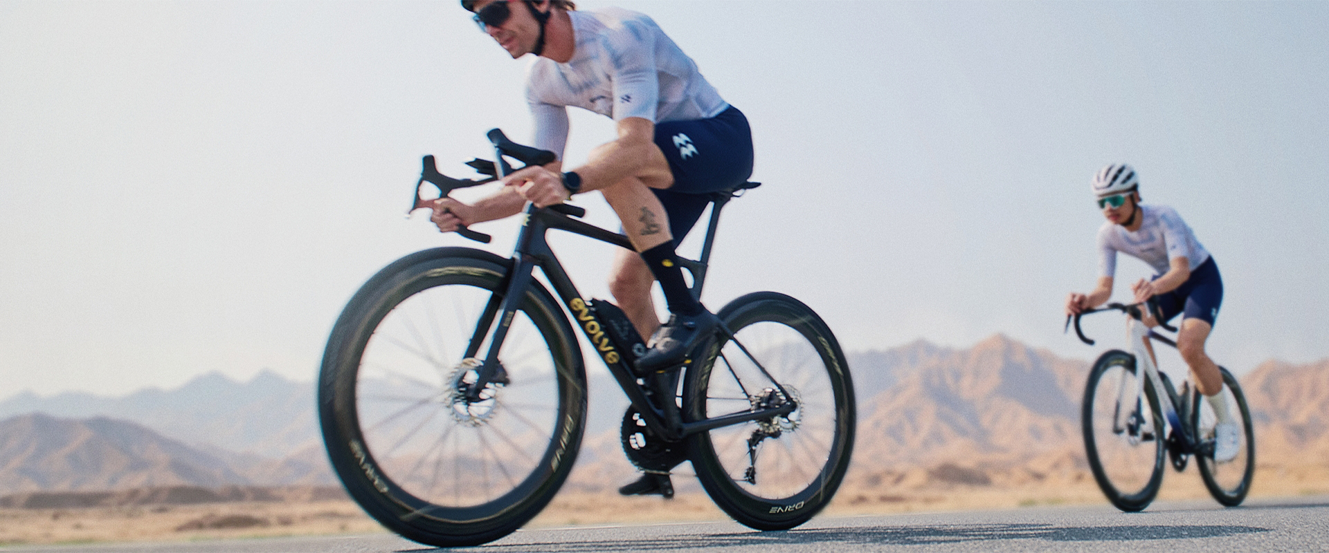 evolve CIMA Matte Carbon Gold (1)